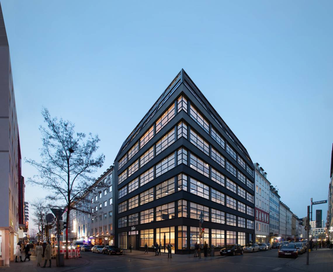 Schillerstr. 23a-Bürogebäude, Münnchen